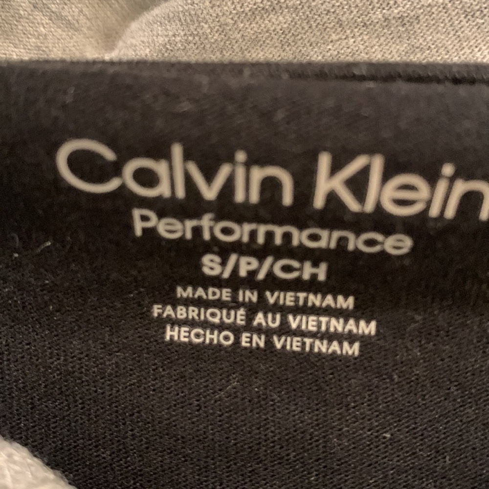 Calvin Klein Performance Cropped Sweatshirt NWT - Picture 3 of 5